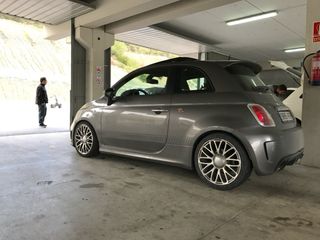 Tapacubos Abarth 500, 595. Nuevos y originales.