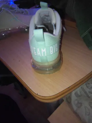 Zapatillas Tenth verdes y rosas