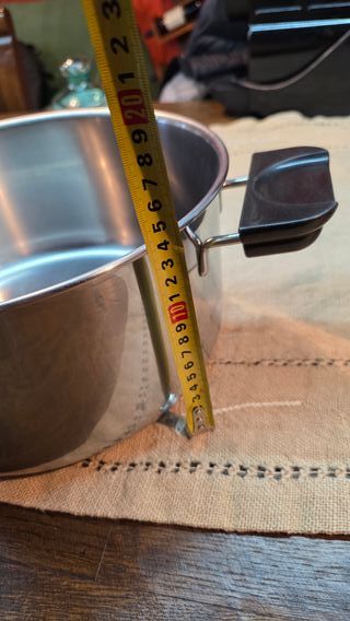 Pentola tonda in acciaio