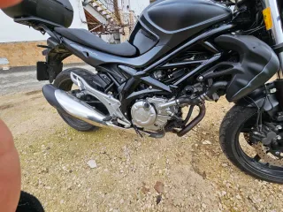 Suzuki Gladius 650 limitada A2
