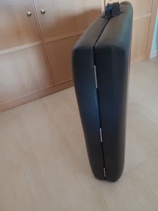 Camilla plegable fisioterapia, sin usar.