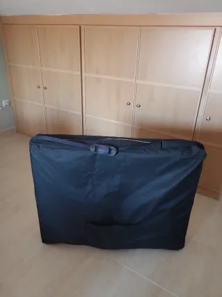 Camilla plegable fisioterapia, sin usar.