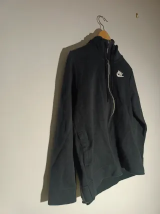 Sudadera Nike Negra Unisex Sportswear Moderna Y2K