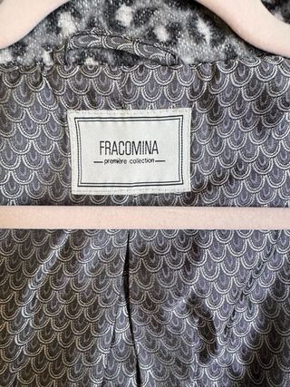 Cappotto fantasia leopardata con pelliccia