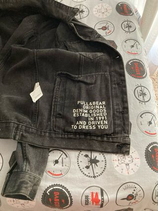 Chaqueta vaquera Pull&Bear negra