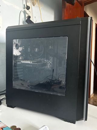 PC Gaming Gigabyte en perfecto estado