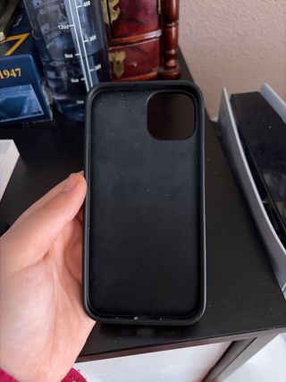 Funda Karl Lagerfeld iPhone 14