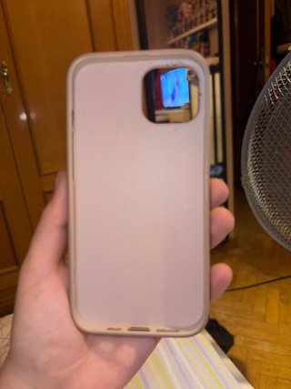 Funda Karl Lagerfeld iPhone 14 Regalo una de Guess