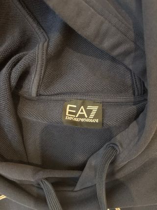 Sudadera EA7 Emporio Armani con capucha