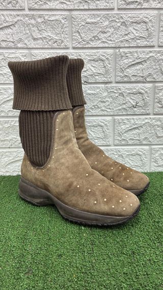 Stivali Hogan scamosciati con borchie