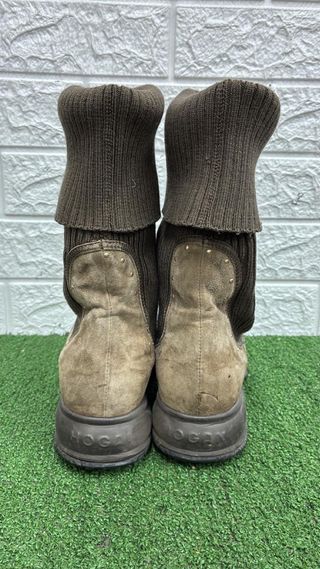 Stivali Hogan scamosciati con borchie