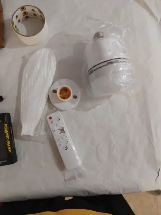 Mini ventilador de techo blanco