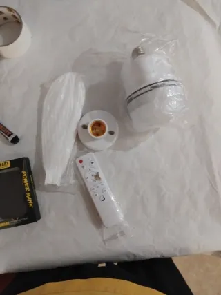 Mini ventilador de techo blanco