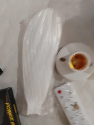 Mini ventilador de techo blanco