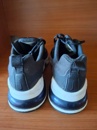 Nike Air Max 270 React Talla 42