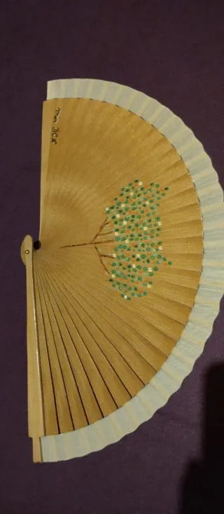 Abanico pintado a mano exclusivo