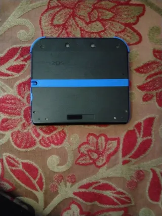 Nintendo 2DS Negra y Azul perfecto estado