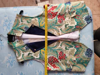 Chaleco fallero multicolor y dorado