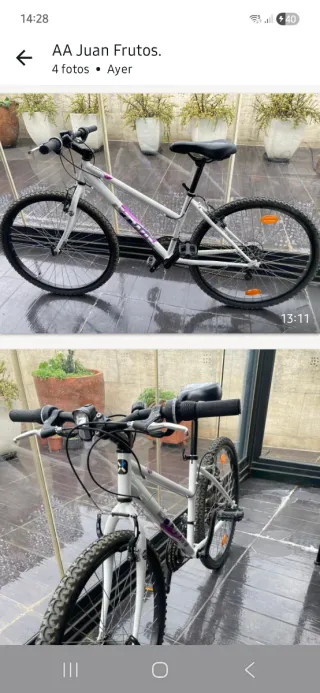 Bicicleta de señora con casco