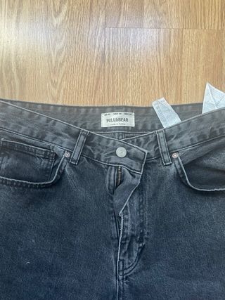 Pantalón vaquero negro Pull and Bear