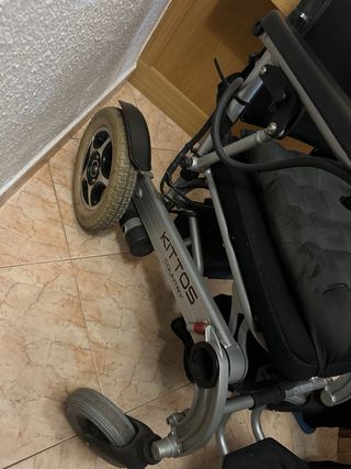Silla de ruedas eléctrica KITTOS