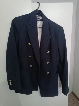 Chaqueta Zara azul elegante