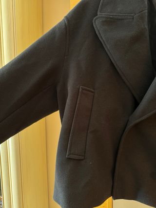 Abrigo corto negro Zara | Estilo marinero oversize