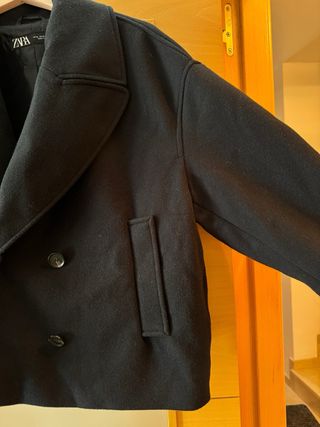 Abrigo corto negro Zara | Estilo marinero oversize