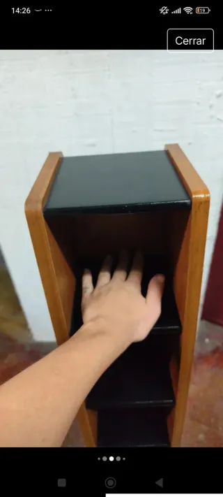 Estantería vertical madera oscura CDs/libros