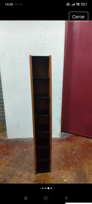 Estantería vertical madera oscura CDs/libros