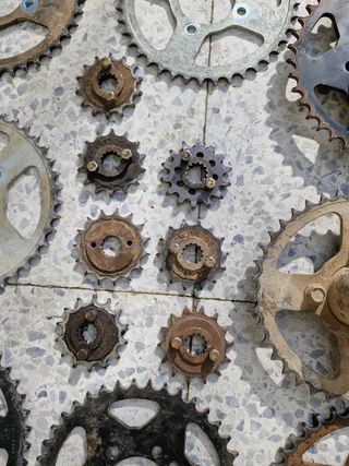 Coronas Piñones de ataque Portacoronas Suzuki LTZ