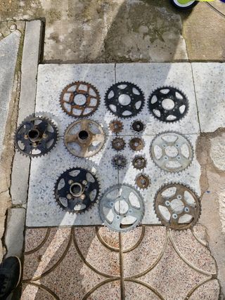 Coronas Piñones de ataque Portacoronas Suzuki LTZ