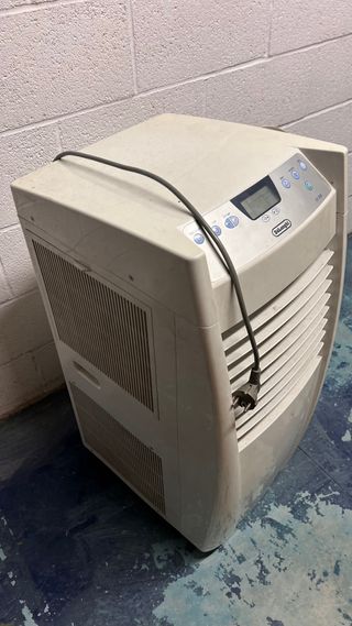 Aire Acondicionado Portátil DeLonghi CF 208