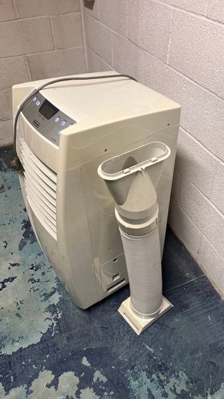 Aire Acondicionado Portátil DeLonghi CF 208