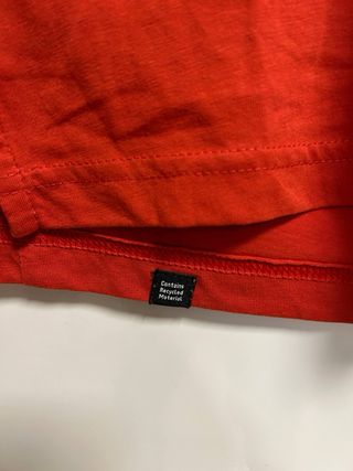 T-shirt Puma rossa con logo