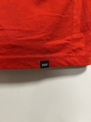 T-shirt Puma rossa con logo