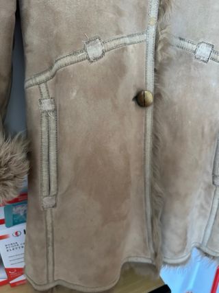 Giacca in montone beige/marrone. Taglia 44