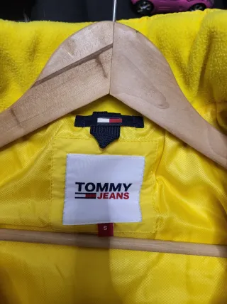 Plumas Tommy Hilfiger Amarillo