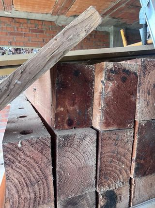 Vigas de madera robustas