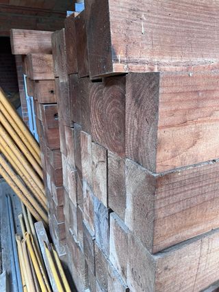 Vigas de madera robustas