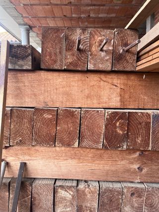 Vigas de madera robustas