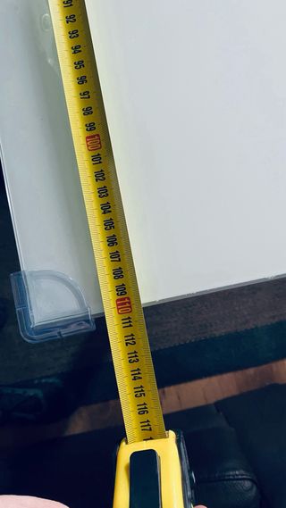 Mesa de cocina blanca y gris