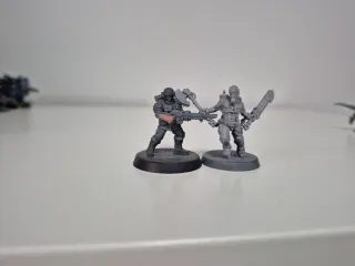 12 Figuras Warhammer Mensuales