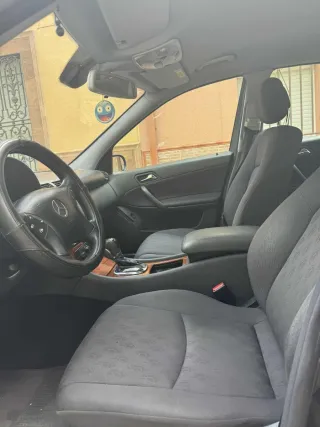 Mercedes 220c 2005