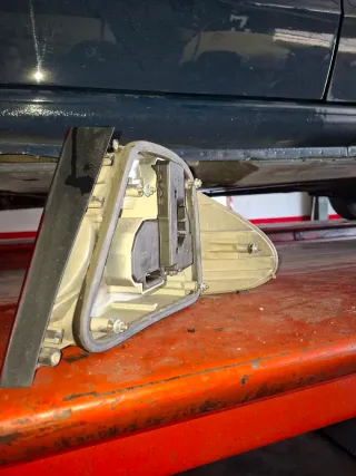 Piloto trasero izquierdo Mercedes CLK W208