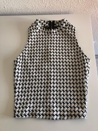 Top Stradivarius Negro y Blanco