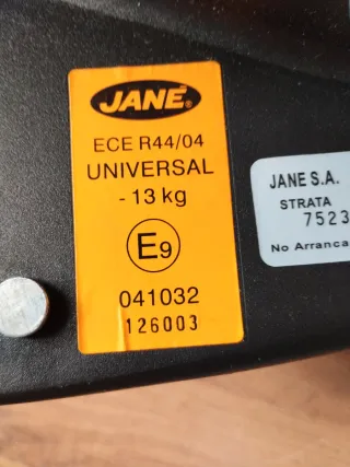 Maxicosi para coche marca Jané