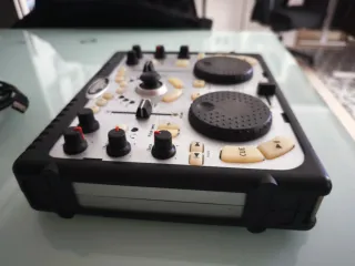 Controlador DJ Hercules MP3 USB