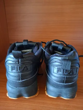 Tenis Fila Disruptor Negro Talla 38