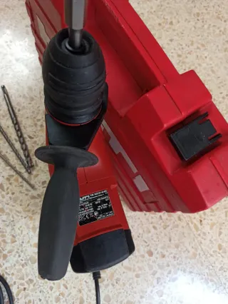 Martillo HILTI TE 30-C AVR + Accesorios